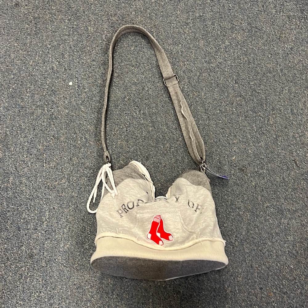 💜Pro Fan Ity Red Sox Grey Crossbody